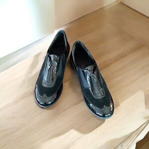 Vaneli Shoes Size 8
